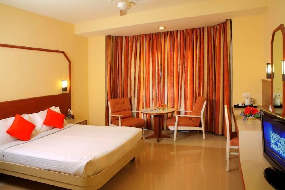 Courtyard By Marriott Tiruchirappalli Exterior photo