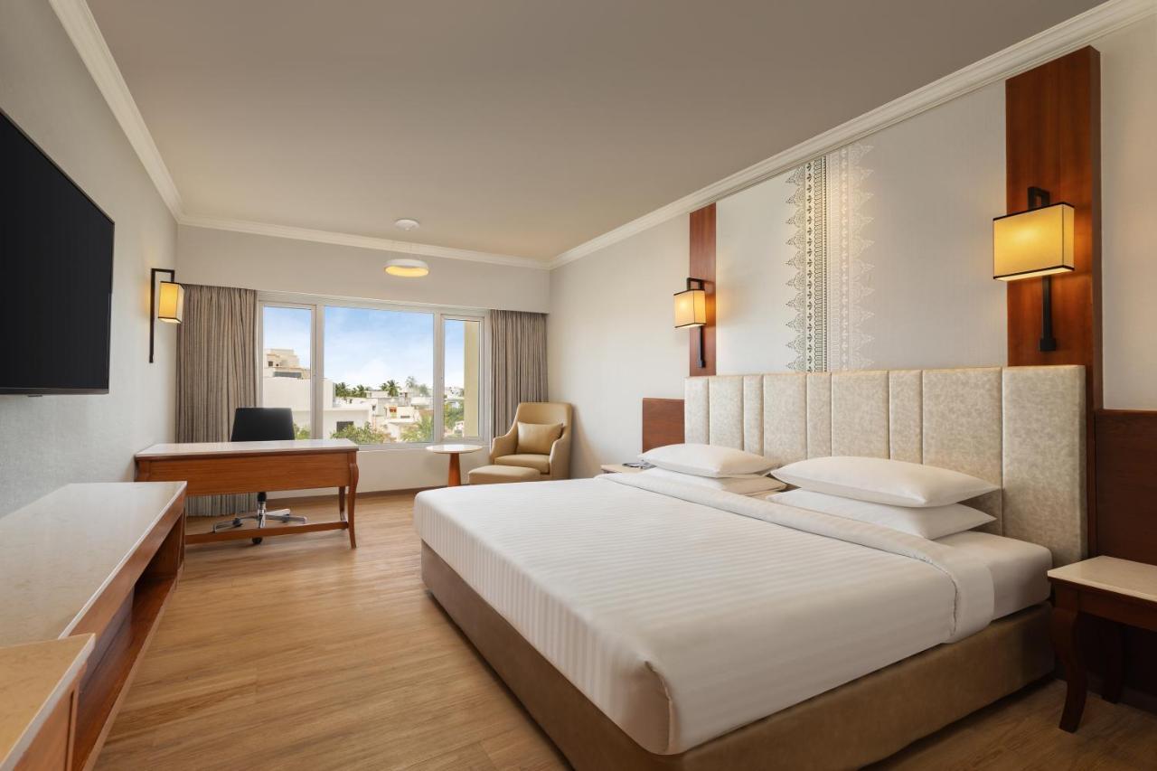 Courtyard By Marriott Tiruchirappalli Exterior photo