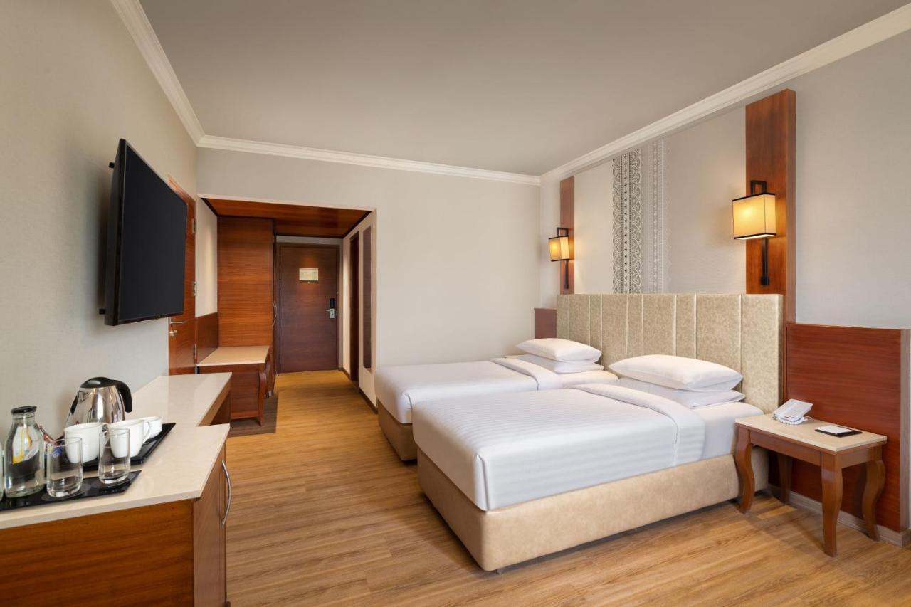 Courtyard By Marriott Tiruchirappalli Exterior photo