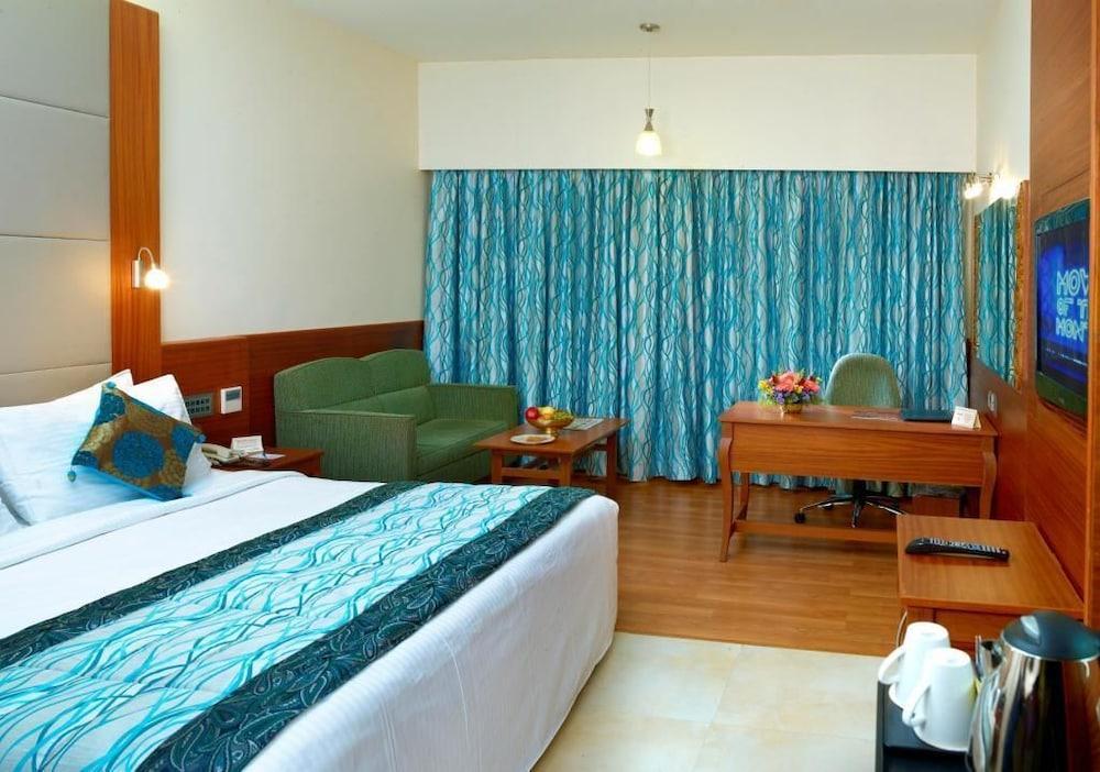Courtyard By Marriott Tiruchirappalli Exterior photo