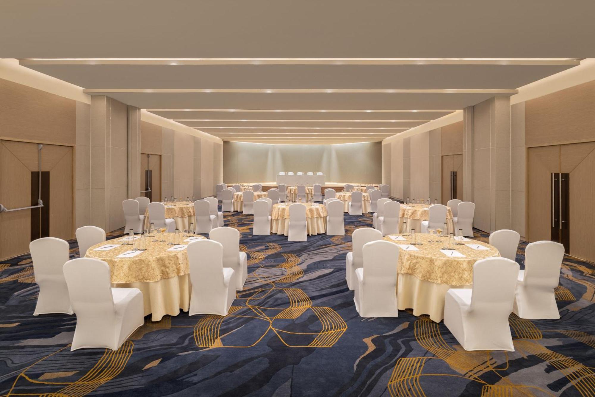 Courtyard By Marriott Tiruchirappalli Exterior photo