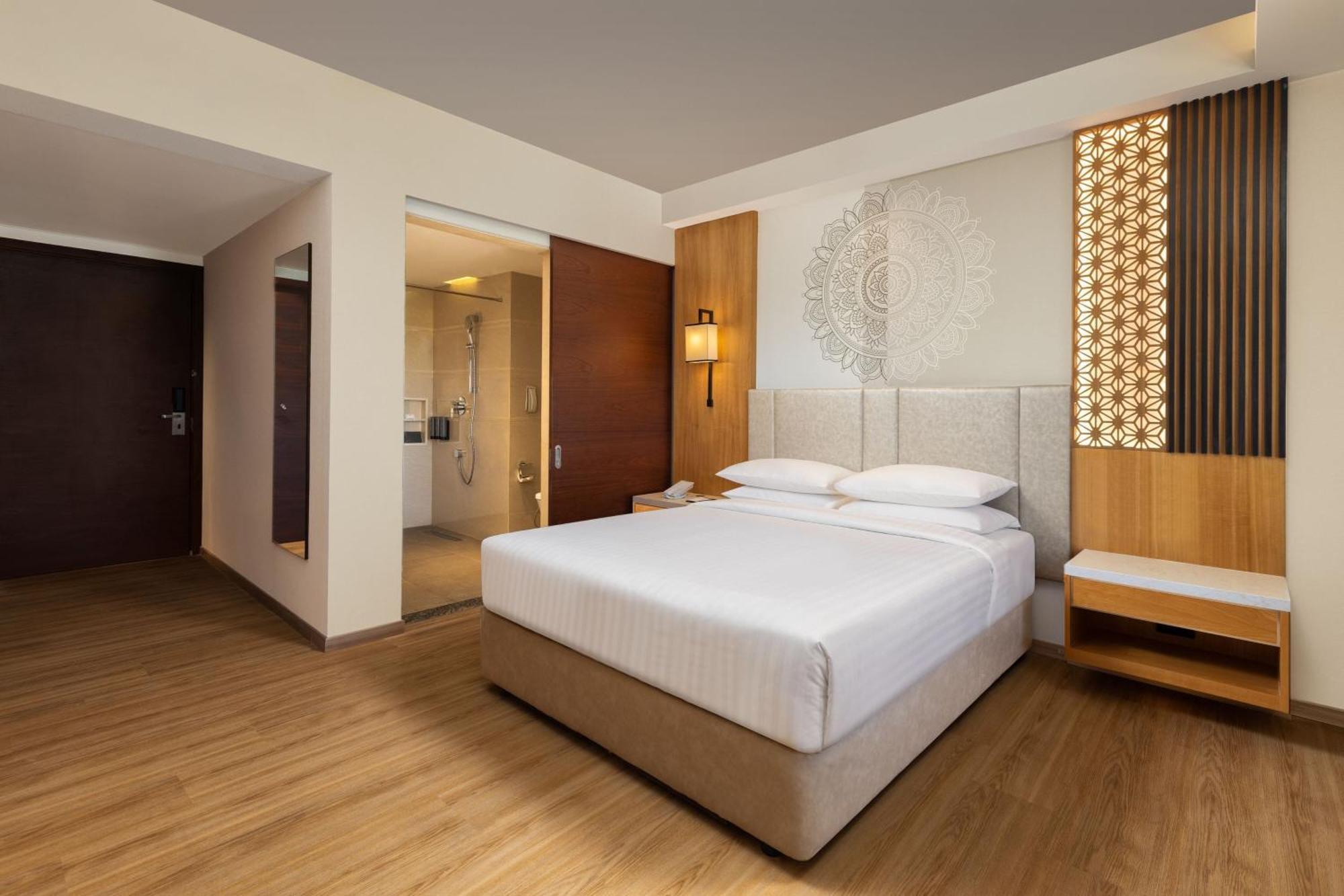 Courtyard By Marriott Tiruchirappalli Exterior photo