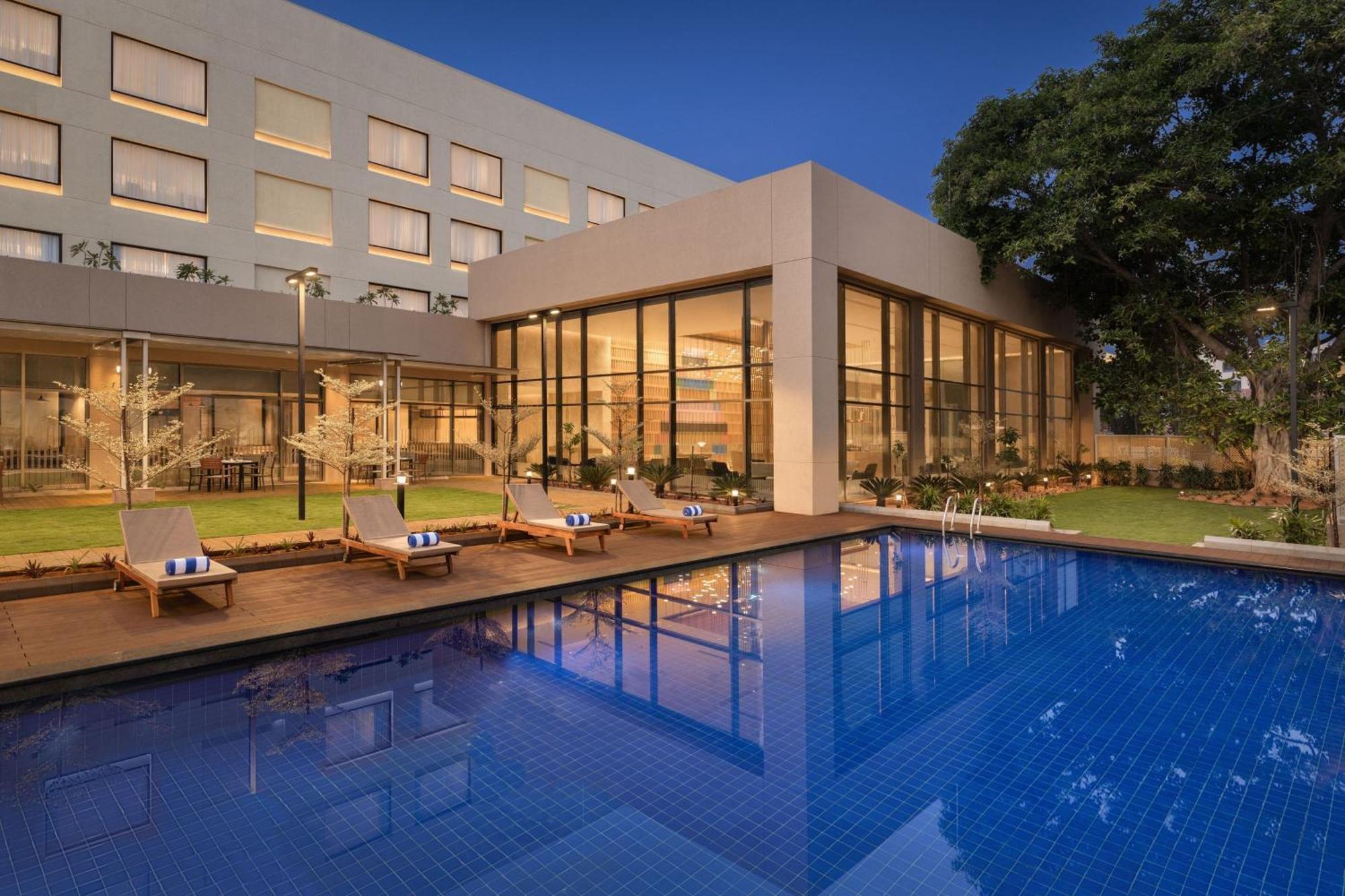 Courtyard By Marriott Tiruchirappalli Exterior photo
