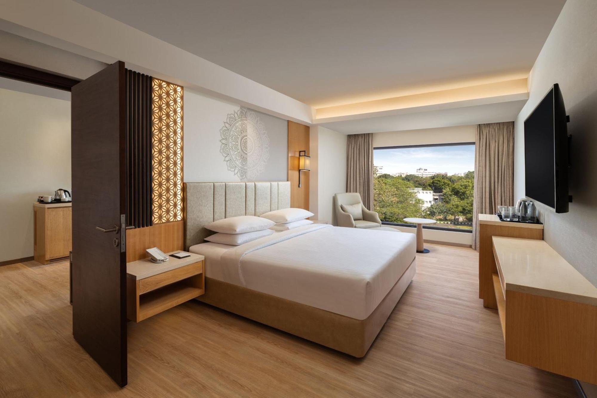 Courtyard By Marriott Tiruchirappalli Exterior photo