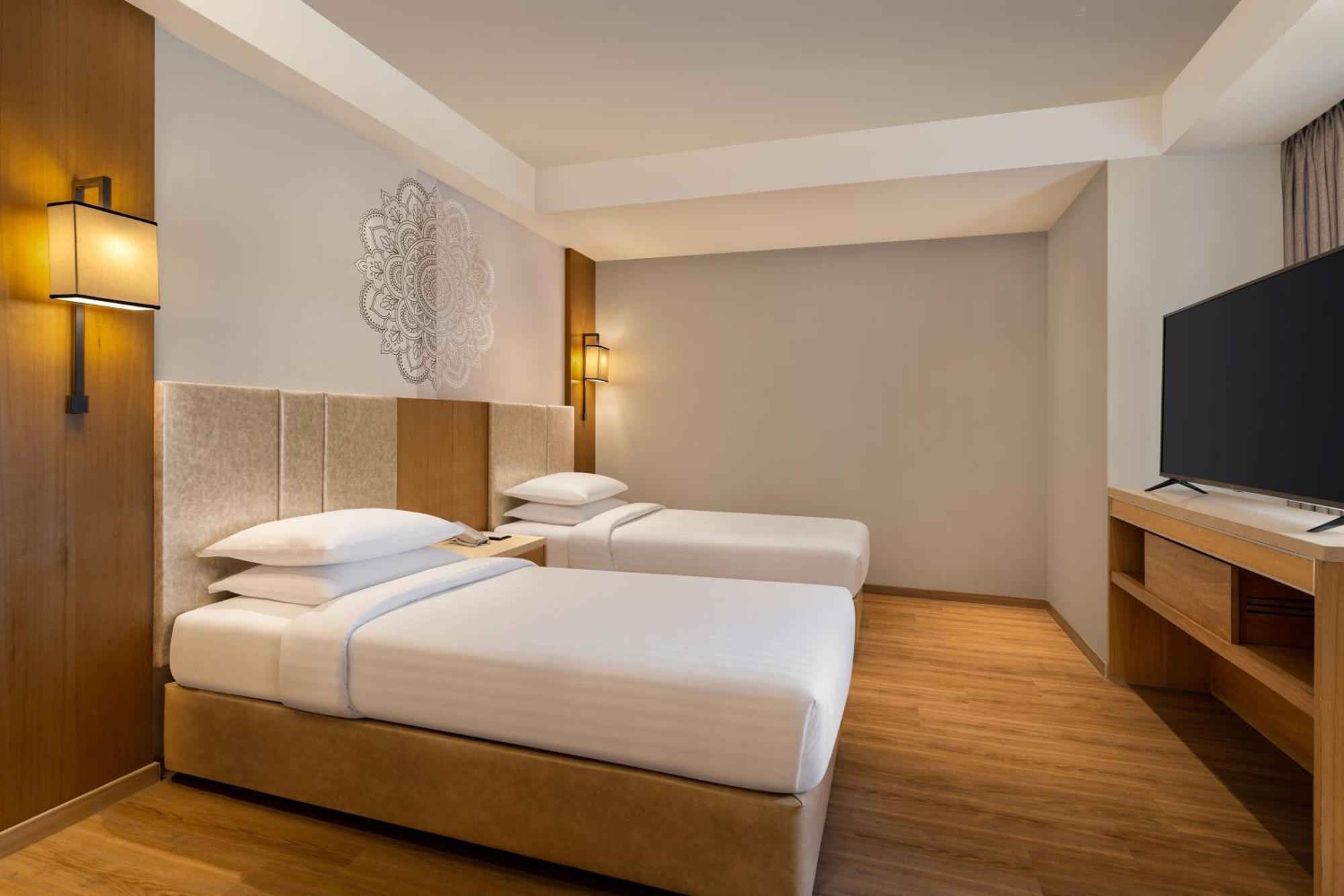 Courtyard By Marriott Tiruchirappalli Exterior photo