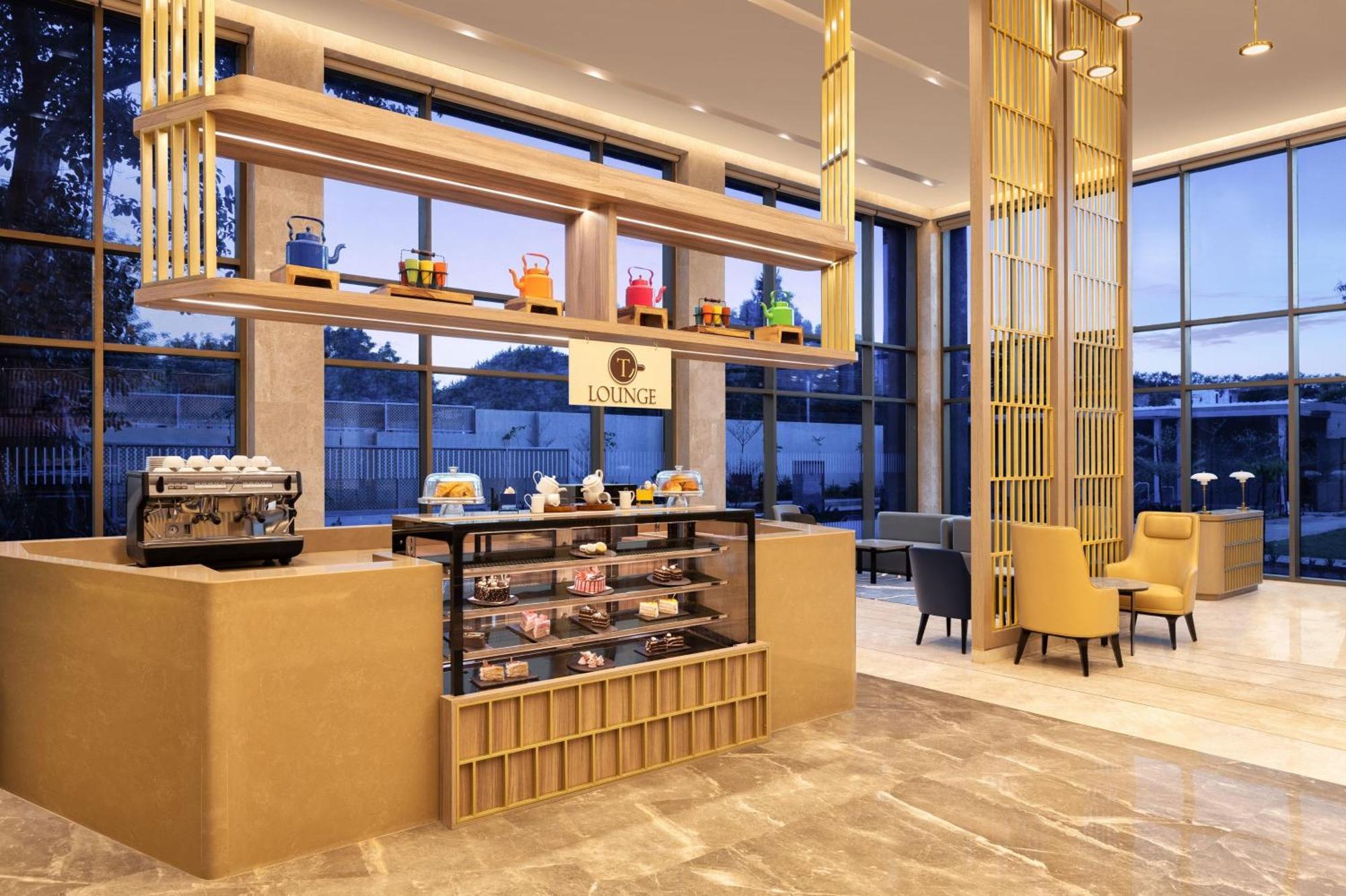 Courtyard By Marriott Tiruchirappalli Exterior photo