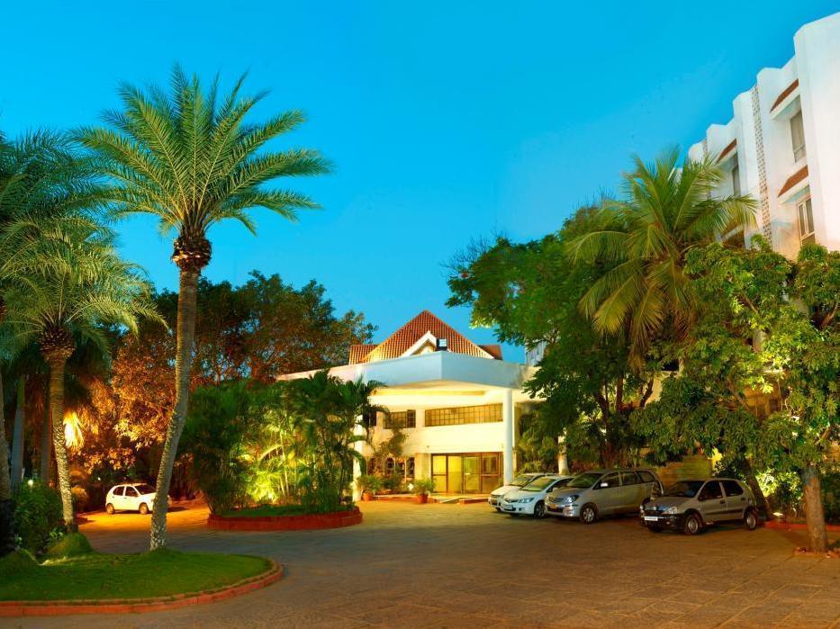 Courtyard By Marriott Tiruchirappalli Exterior photo