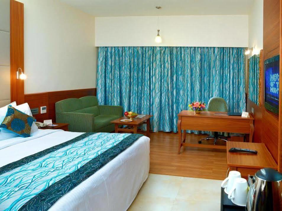 Courtyard By Marriott Tiruchirappalli Exterior photo